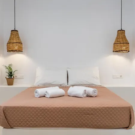 Lito House - Within Reach