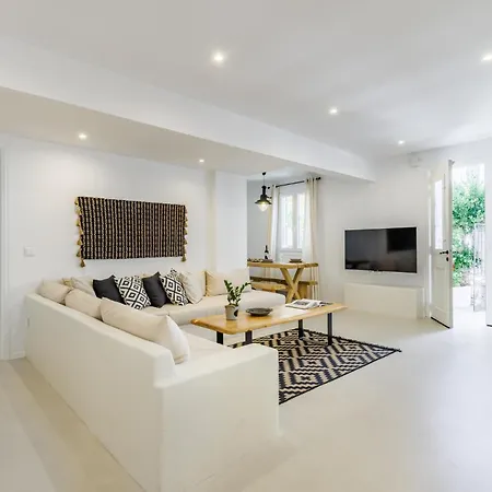 Lito House - Within Reach *